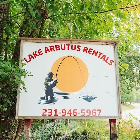 Arbutus Lake 3 Bedroom Cottage Traverse City Exterior foto