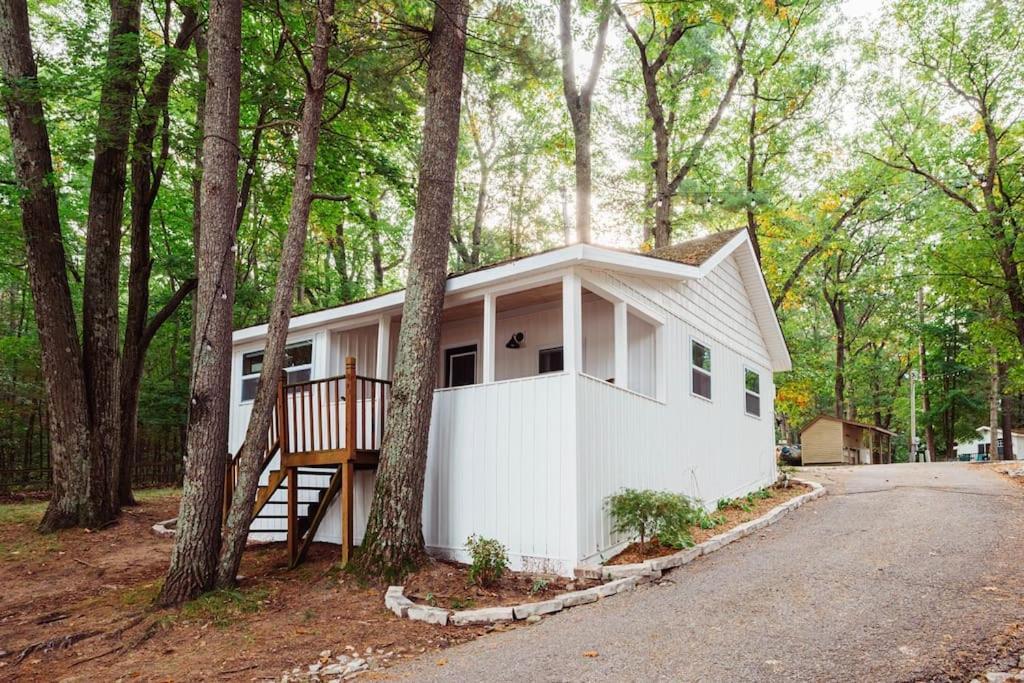 Arbutus Lake 3 Bedroom Cottage Traverse City Exterior foto
