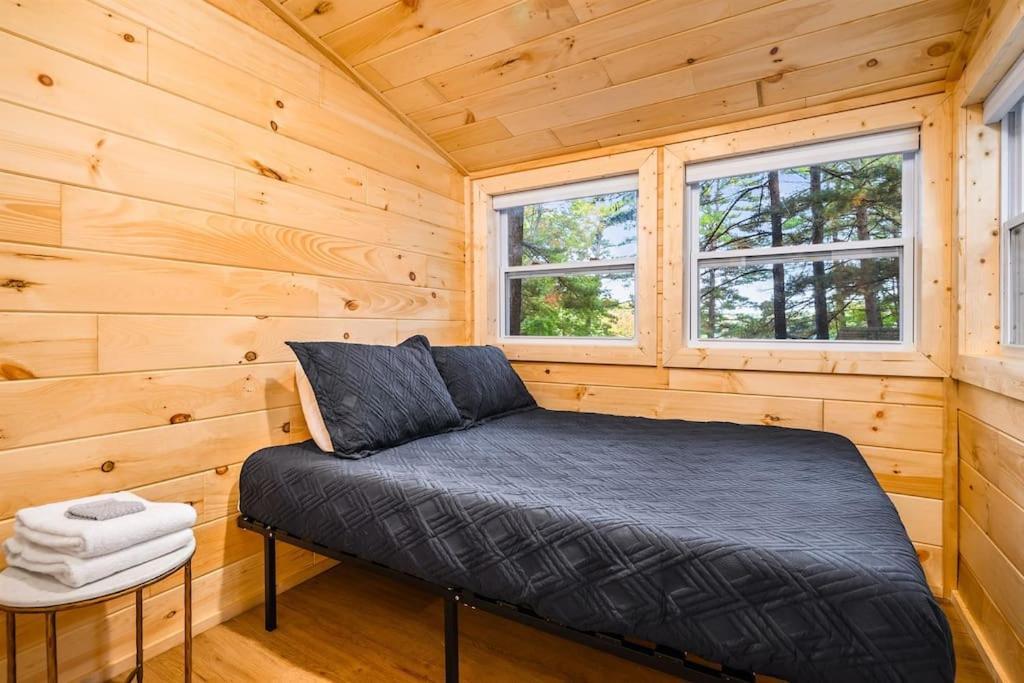 Arbutus Lake 3 Bedroom Cottage Traverse City Exterior foto