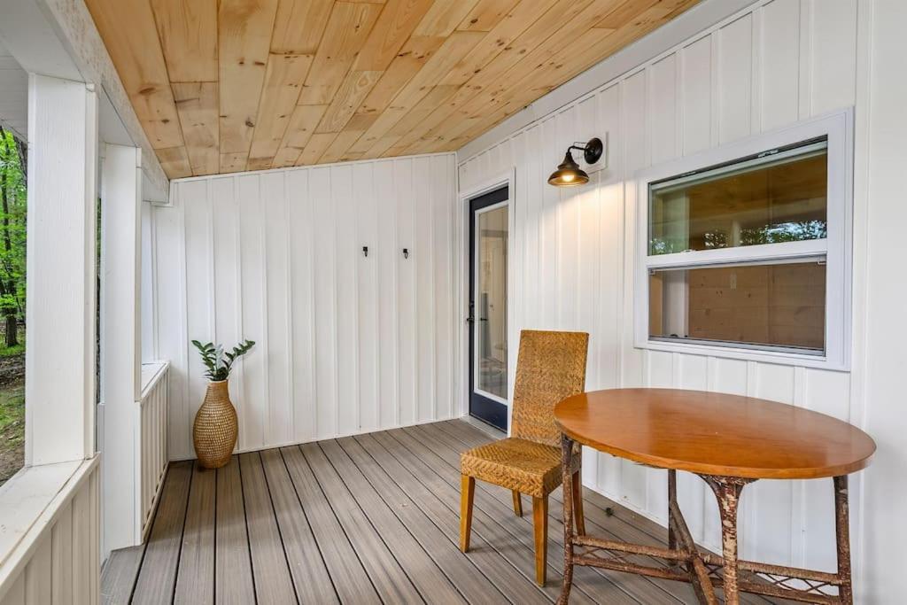 Arbutus Lake 3 Bedroom Cottage Traverse City Exterior foto